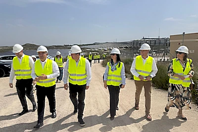 Mula se proyecta al mundo: una delegación china visita el municipio atraída por su patrimonio y su apuesta solar