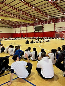 El Colegio Cristo Crucificado celebra sus jornadas deportivas en el pabellón municipal dentro de la Semana de la Congregación.