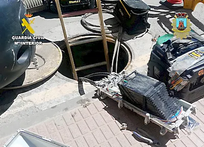 Tres detenidos en Bullas por robar cableado de cobre disfrazados de operarios del Gobierno.