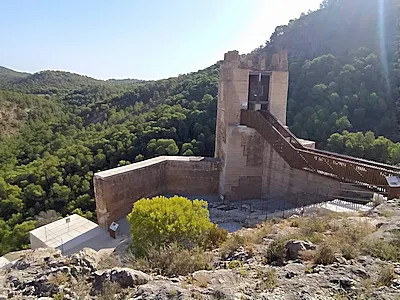 El castillo medieval de Pliego culmina su restauración gracias a una inversión de 1.940.000 euros del Ministerio de Turismo de España.